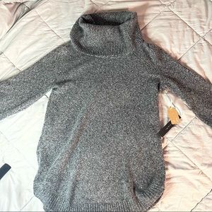 women’s Tahari turtleneck thingy sweater NWT